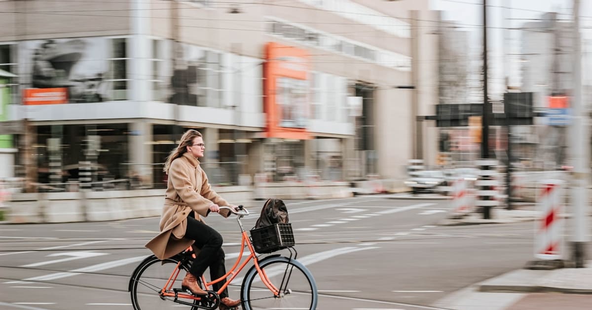 Bike Commuter Starter Pack (2026): The 9 Things That Make You Ride Anyway